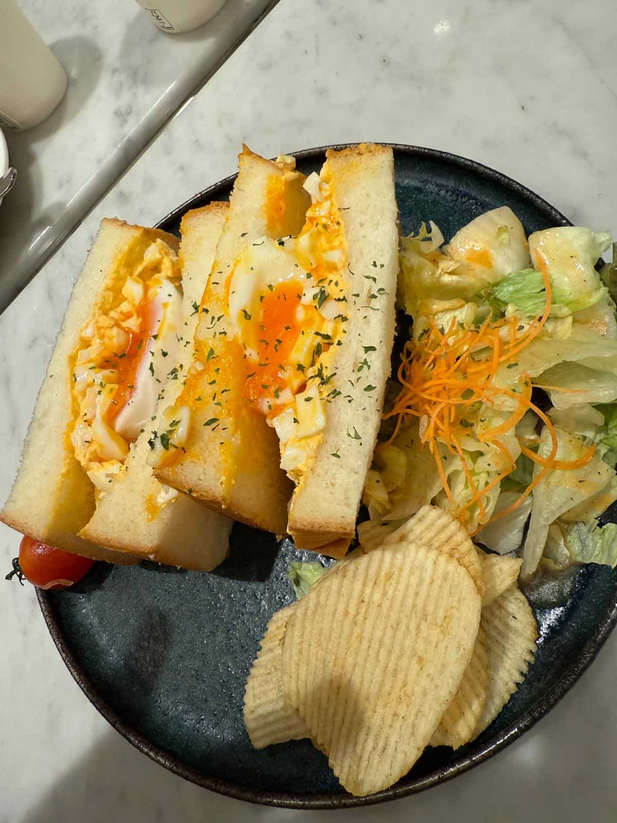 noa caffe - egg sando